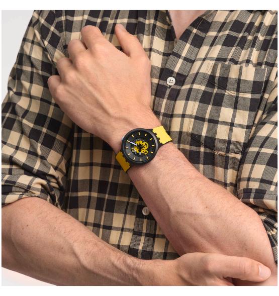 SWATCH BIG BOLD MUSTARD SKIES SB03B109